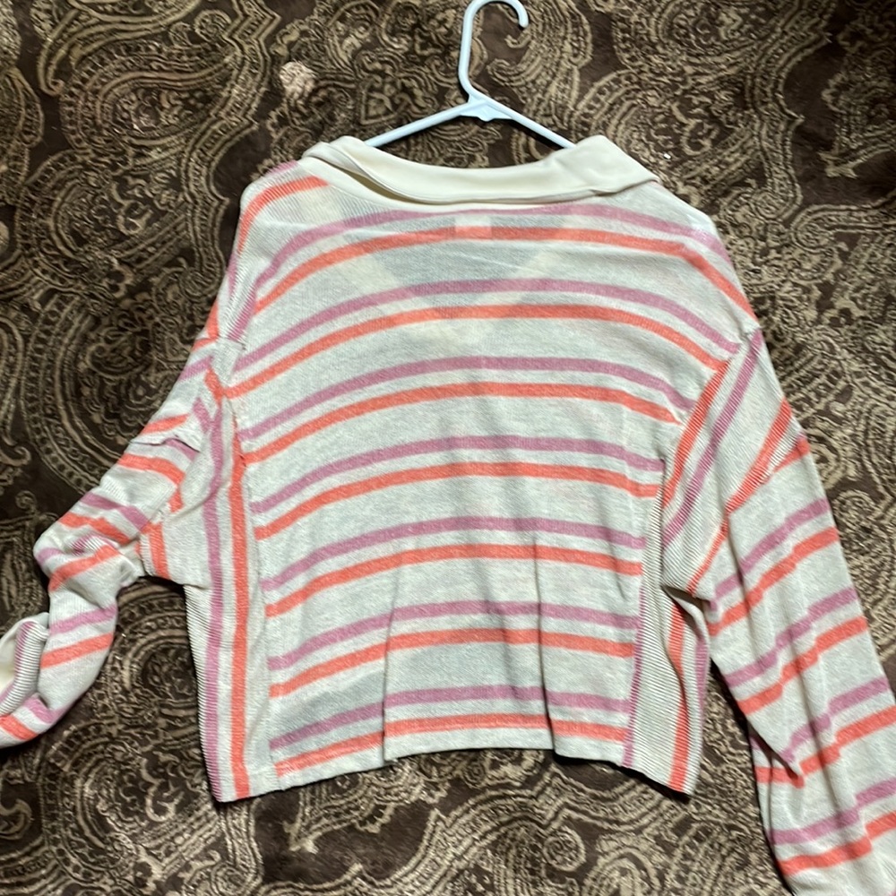 Crop top - Picture 2 of 3